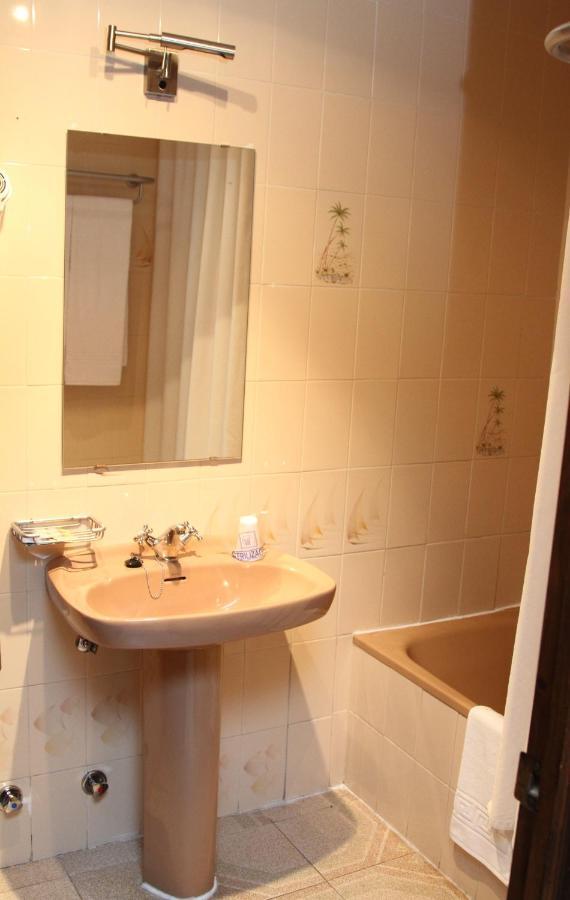 Hotel Puerta Nazari Orgiva Phòng bức ảnh